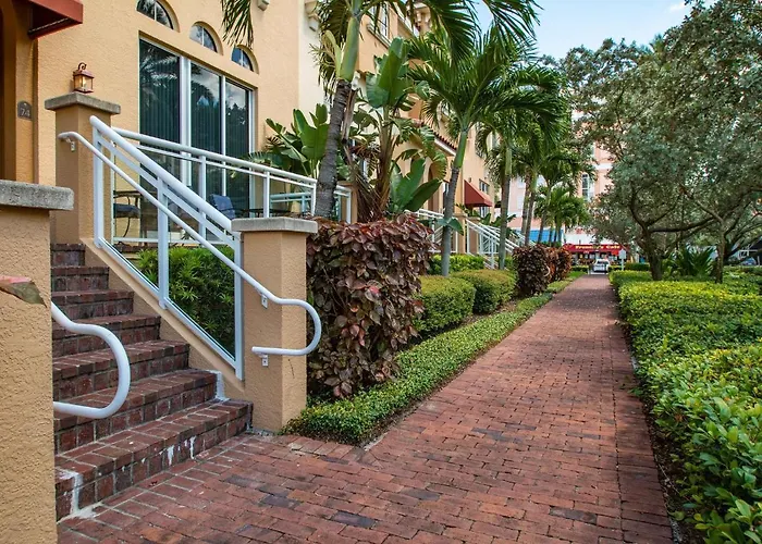 Villa Belle Harbor 74w 3 Story-townhouse Steps To The Clearwater Beach