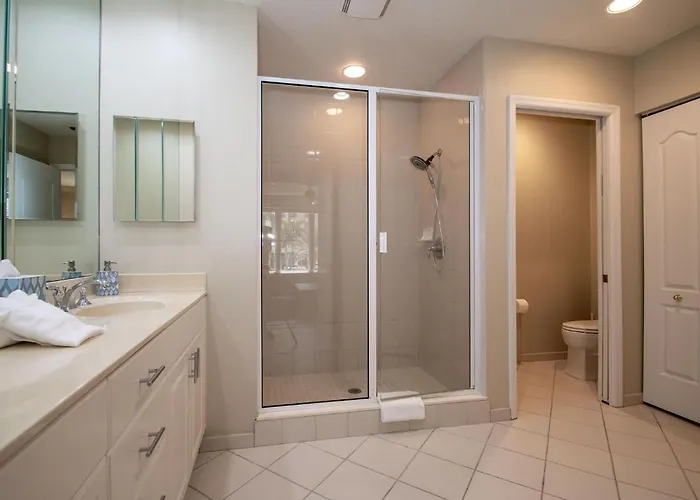 Belle Harbor 74w 3 Story-townhouse Steps To The Clearwater Beach